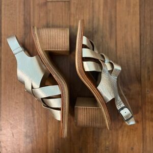 Bella Vita | Gold Heels